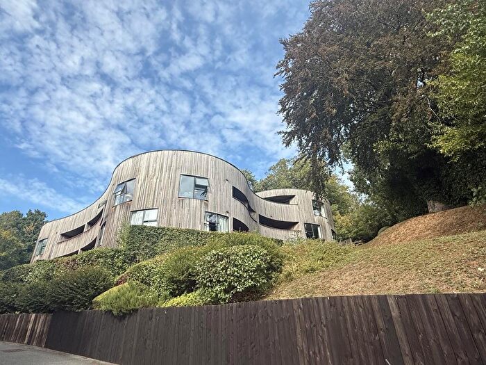 2 Bedroom Flat To Rent In Timpani Hill, Warlingham, Surrey, CR6