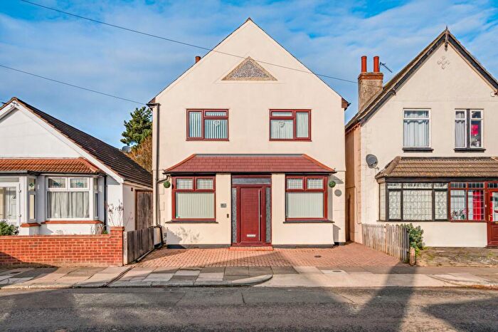 4 Bedroom Detached House For Sale In Trinity Road, Southend-On-Sea, SS2