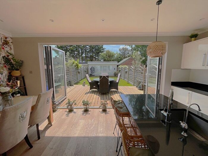 4 Bedroom Terraced House For Sale In Buckleigh Avenue, Raynes Park, London, SW20