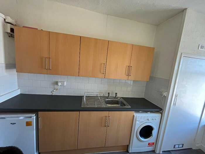 1 Bedroom Flat To Rent In Maughan Terrace, Penarth, South Glamorgan, Vale Of Glamorgan, The, CF64
