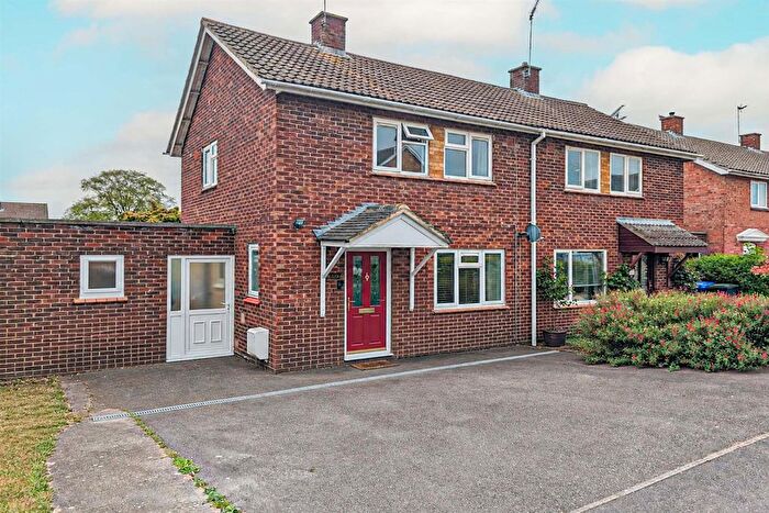 2 Bedroom Semi-Detached House For Sale In Windsor Road, Newmarket, CB8