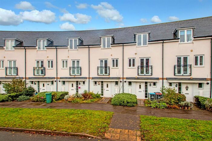 3 Bedroom Town House To Rent In Top Fair Furlong, Redhouse Park, Milton Keynes, MK14