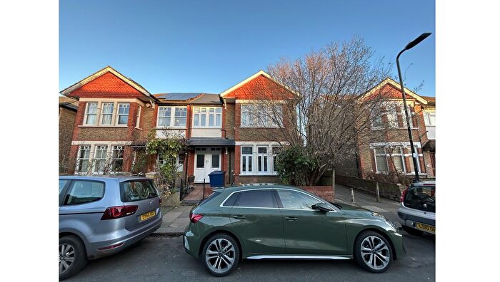 1 Bedroom Flat For Sale In Flat A Kingsley Avenue, West Ealing, London, W13