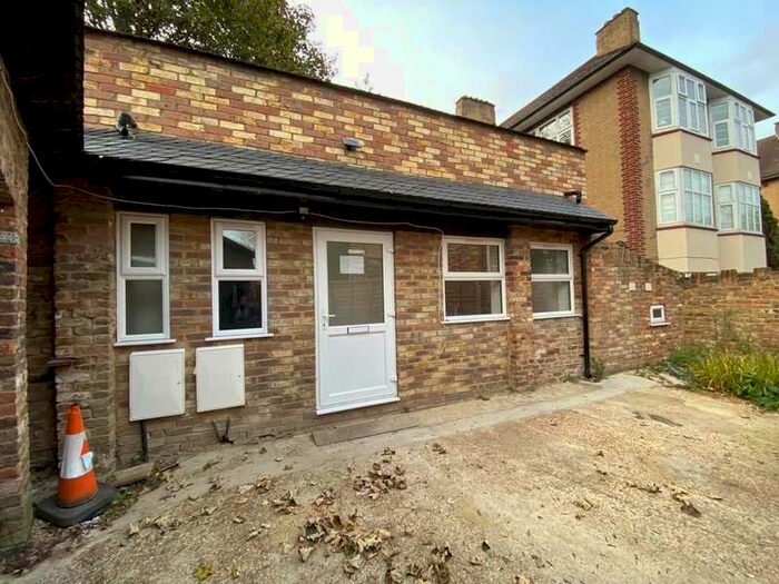 Flat To Rent In Wandle Court Gardens, Croydon, CR0