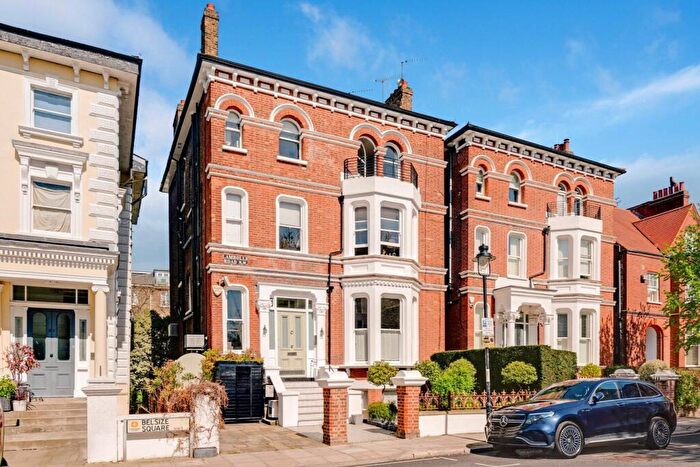 2 Bedroom Apartment For Sale In Lambolle Road, Belsize Park, NW3