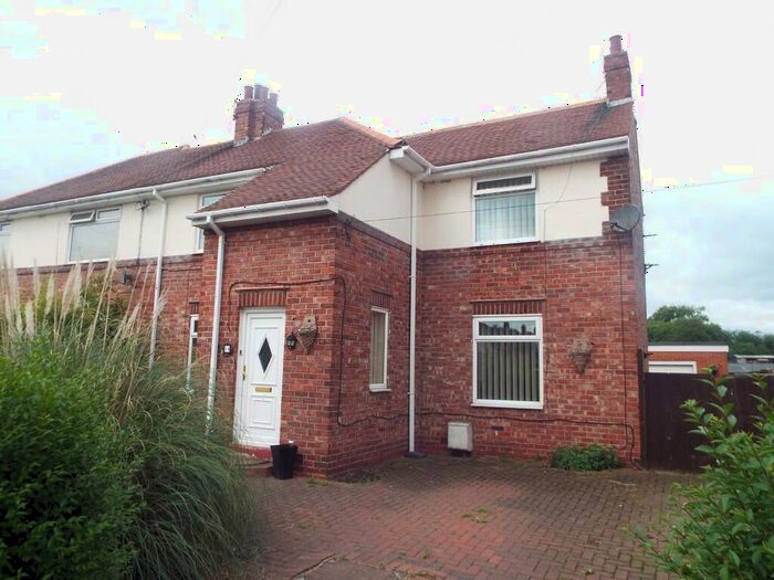 3 Bedroom Semi-Detached House To Rent In Firtree, Harraton, Washington, NE38