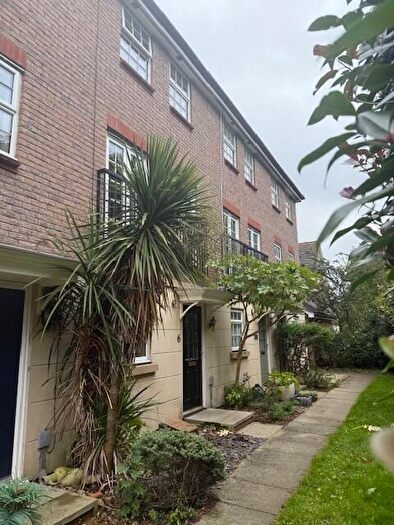 3 Bedroom Town House To Rent In Bartrum Lane, IP5