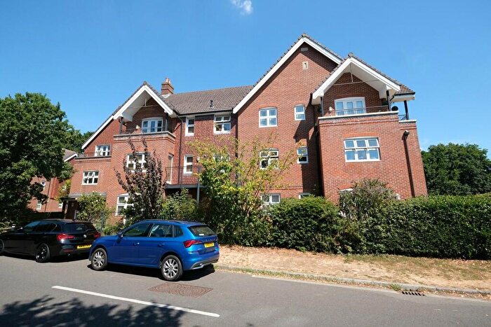 2 Bedroom Flat To Rent In Watermark, Jones Lane, Hythe, Southampton, SO45