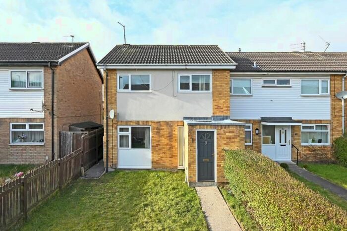 3 Bedroom End Of Terrace House To Rent In Hatfield Walk, York, YO24