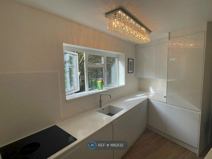 2 Bedroom Flat To Rent In Luxborough House, Marylebone, W1U