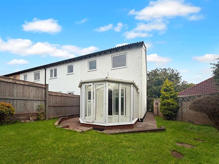 3 Bedroom End Terrace House For Sale In Tuplins, Kingsteignton, TQ12