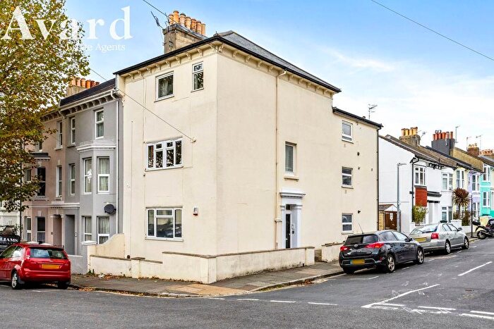 2 Bedroom Flat For Sale In Clyde Road, Brighton, BN1