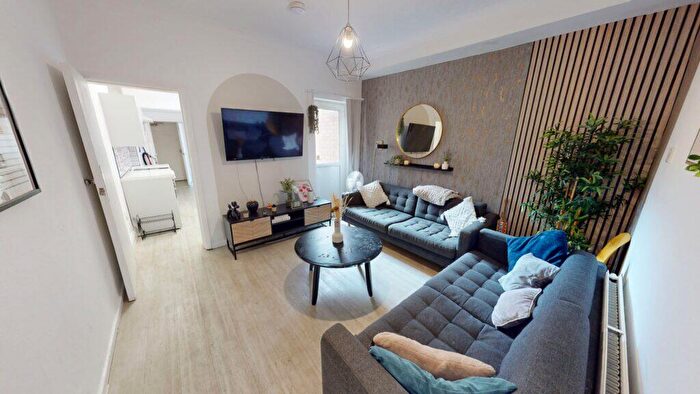 6 Bedroom House To Rent In Arley Road, Selly Oak, Birmingham, B29