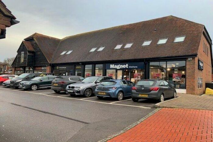 2 Bedroom Flat To Rent In Bell Lane, Uckfield, TN22