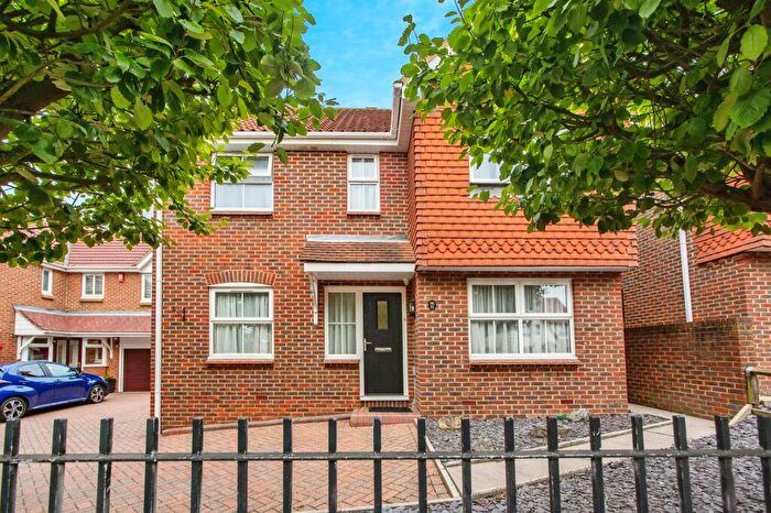 4 Bedroom Detached House For Sale In Grifon Road, Chafford Hundred, Grays, RM16