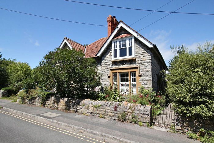 3 Bedroom Semi-Detached House For Sale In Grange Road, Street, BA16