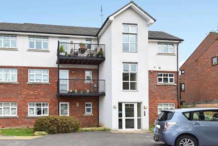 1 Bedroom Flat To Rent In Hawkes Court, Chesham, HP5