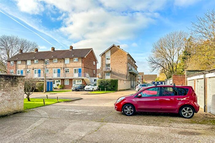 1 Bedroom Flat For Sale In Hughenden Road, St. Albans, Hertfordshire, AL4