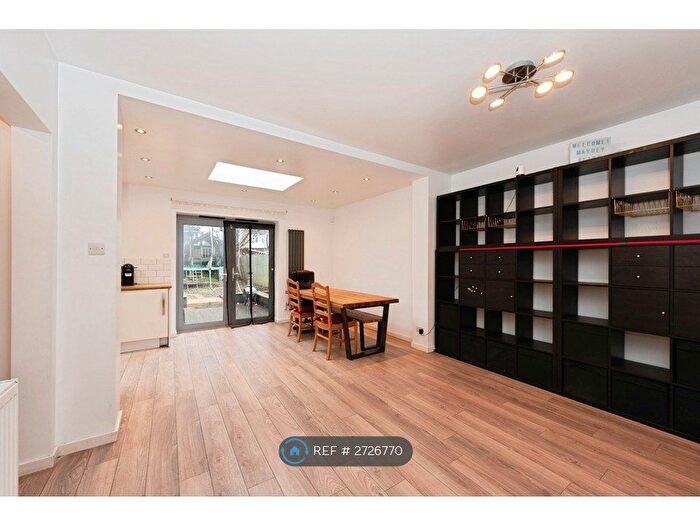 4 Bedroom Detached House To Rent In Sunningdale Road, Cheam, Sutton, SM1