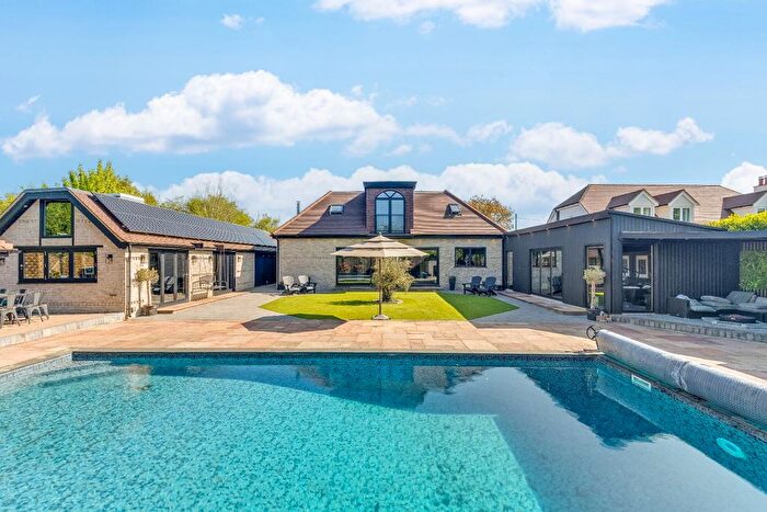 5 Bedroom Detached House For Sale In Westmill Road, Ware, SG12