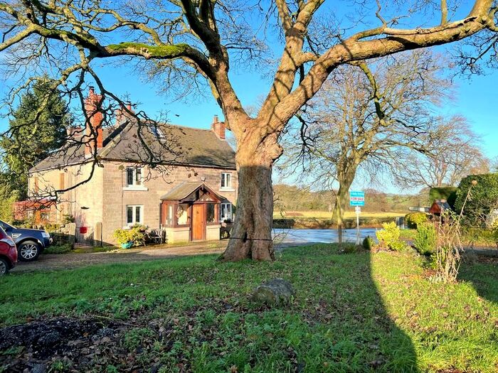 3 Bedroom Link Detached House For Sale In The Old Noah's Ark Inn, Bolehill, DE4
