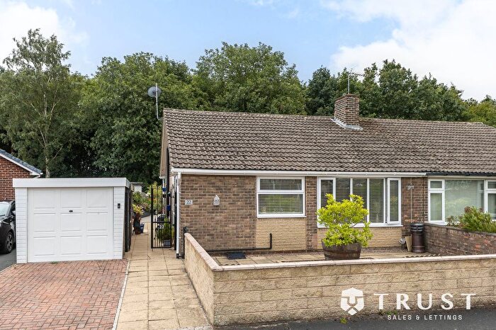 2 Bedroom Semi-detached Bungalow For Sale In Willerton Close, Dewsbury, WF12