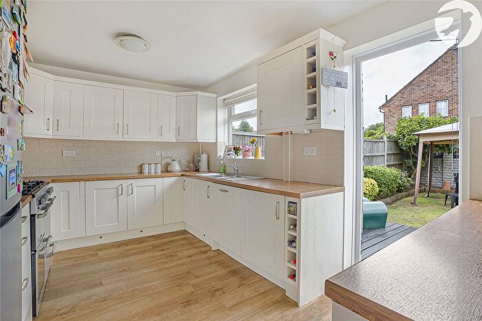 4 Bedroom Semi-Detached House For Sale In Salisbury Avenue, Swanley, Kent, BR8