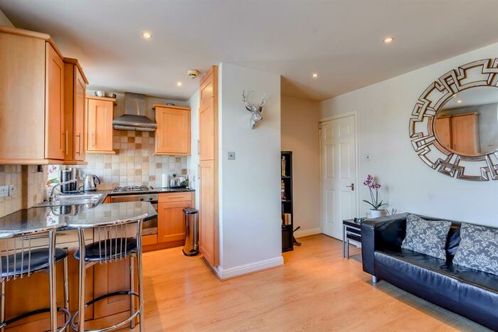 1 Bedroom Flat To Rent In Flat A Crossley Street, Wetherby, LS22