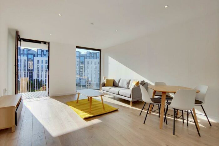 1 Bedroom Flat To Rent In Forrester Way, London, E15