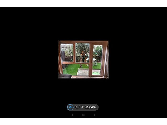 2 Bedroom Flat To Rent In London, London, SE11