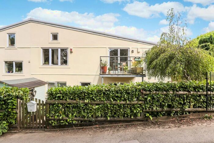 4 Bedroom Semi-Detached House For Sale In Yokehouse Lane, Stroud, GL6