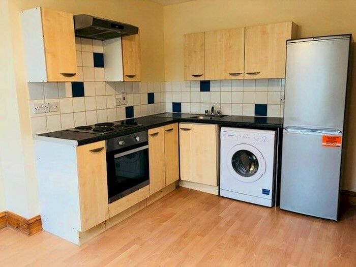 2 Bedroom Flat To Rent In Brighton Road, Purley, CR8