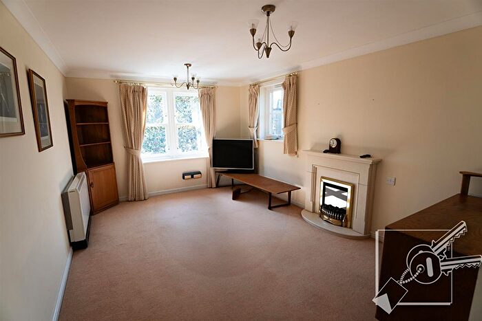 1 Bedroom Property For Sale In Glen View, Gravesend, DA12
