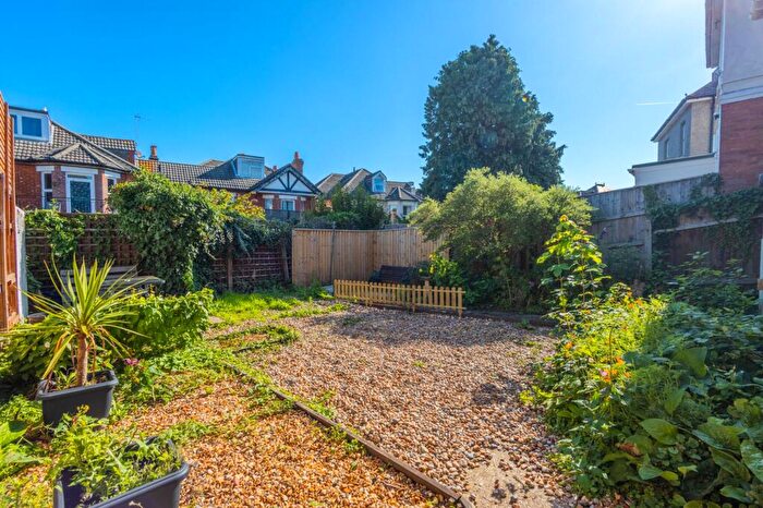 1 Bedroom Apartment For Sale In New Park Road, Bournemouth, BH6
