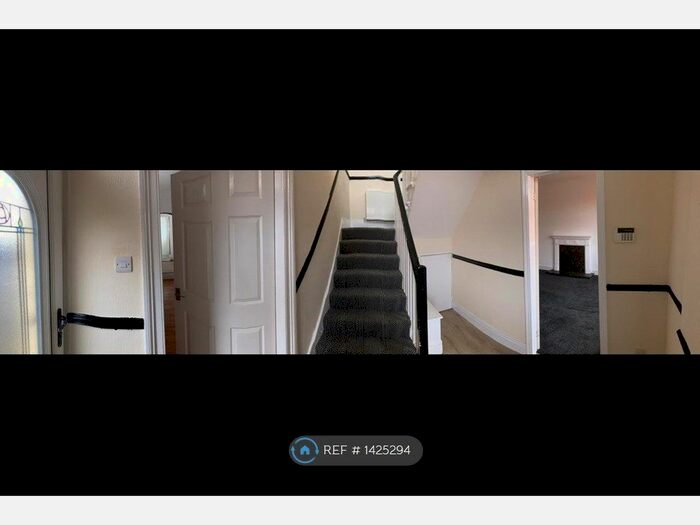 4 Bedroom Semi-Detached House To Rent In Haydn Street, Gateshead, NE8