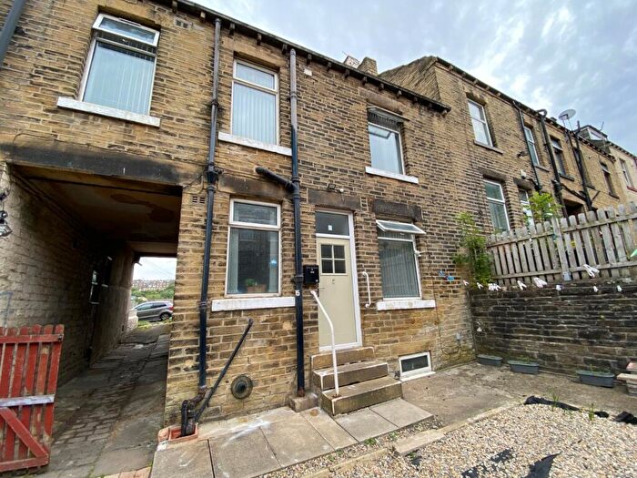 2 Bedroom Terraced House For Sale In Harrogate Street, Bradford, BD3