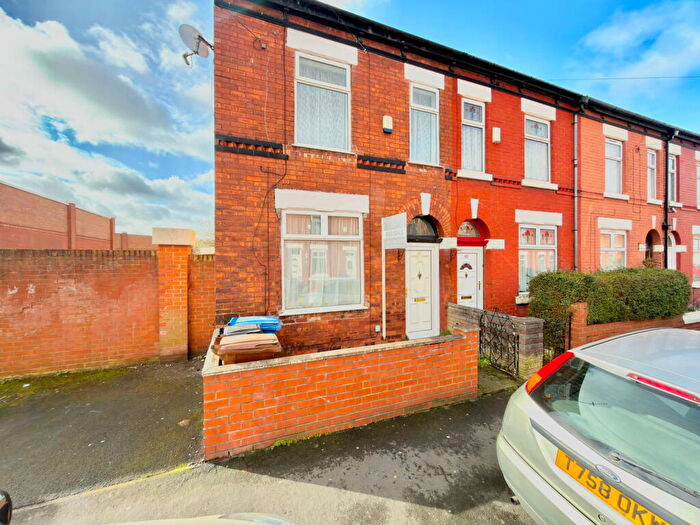 2 Bedroom End Of Terrace House For Sale In Lingard Street, Reddish, Stockport, SK5