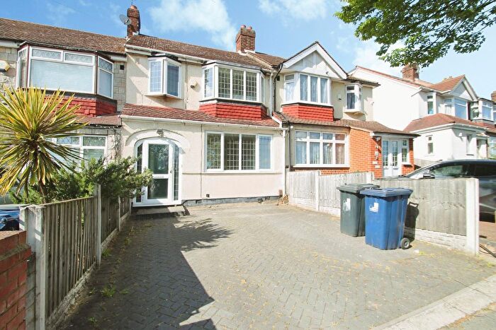 3 Bedroom Terraced House To Rent In Carr Road, Northolt, UB5