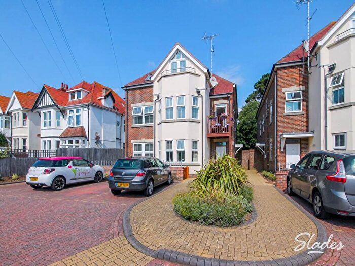 2 Bedroom Flat To Rent In - Church Road, Southbourne, Bournemouth, BH6