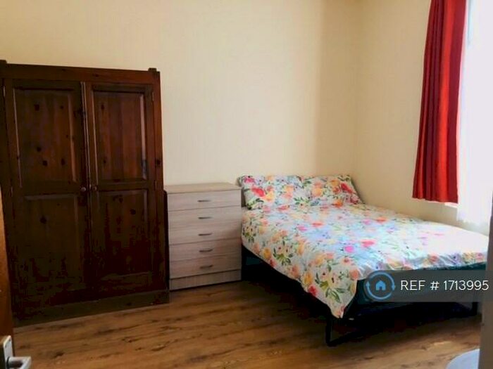 Studio To Rent In Mount Pleasant Road, London, N17