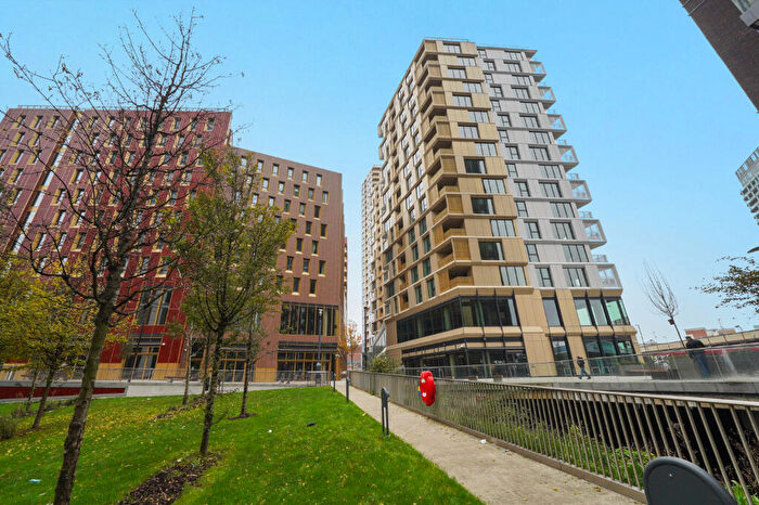 2 Bedroom Apartment To Rent In Gateman House, SE13