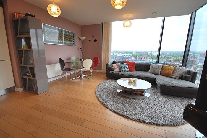 2 Bedroom Apartment For Sale In Great Ancoats Street, Manchester, M4