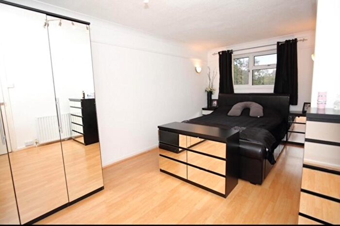 3 Bedroom Terraced House For Sale In Chipsey Avenue, Bugbrooke, NN7