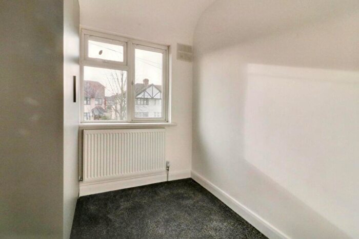 3 Bedroom Terraced House To Rent In Park View, Wembley, HA9