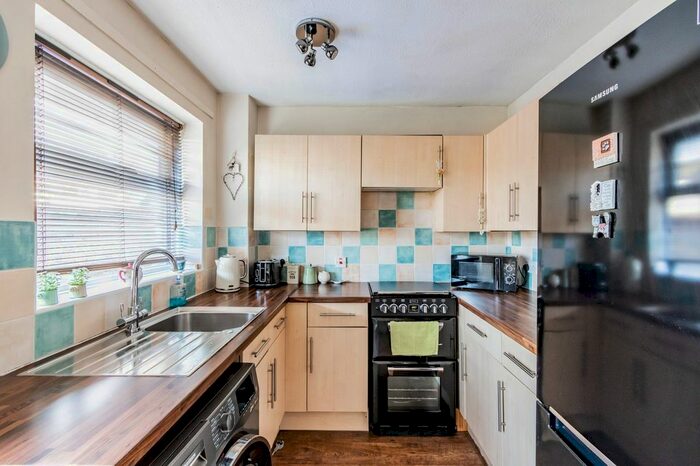 3 Bedroom Terraced House For Sale In Weston Road, Lowestoft, NR32