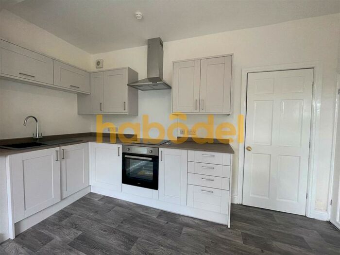 3 Bedroom Terraced House To Rent In Thornhill Road, Longwood, Huddersfield, HD3