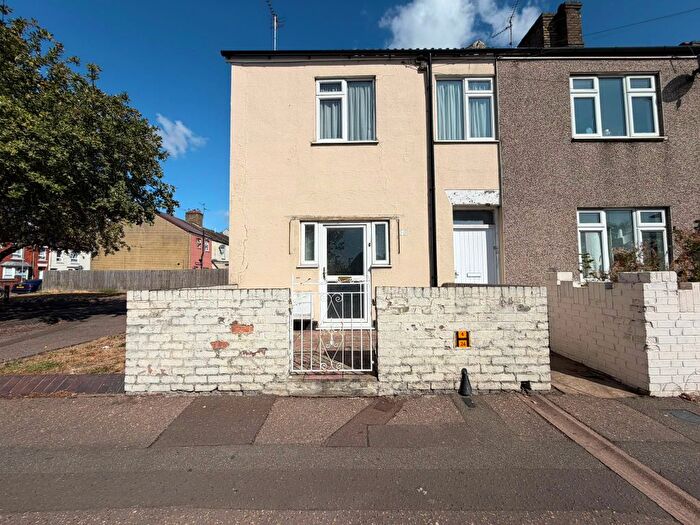 3 Bedroom End Terrace House For Sale In Bright Street, Peterborough, PE1