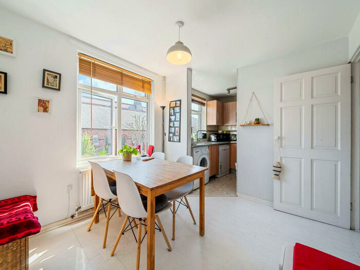 2 Bedroom Apartment To Rent In Otley House, Gillespie Road, London, N5