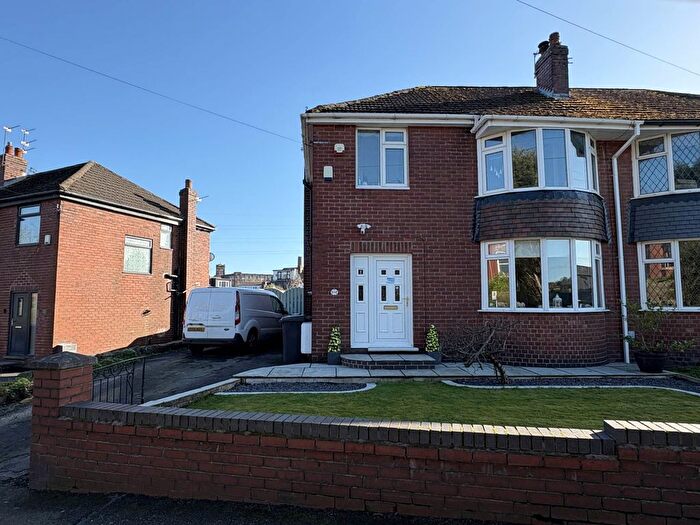 3 Bedroom Semi Detached House For Sale In Highbarn Road, Royton, Oldham, OL2