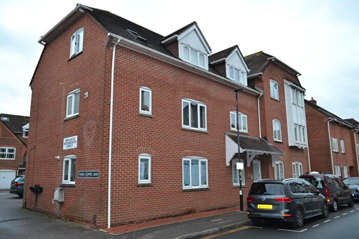 2 Bedroom Flat To Rent In , St. Edmunds Church Street, Salisbury, SP1